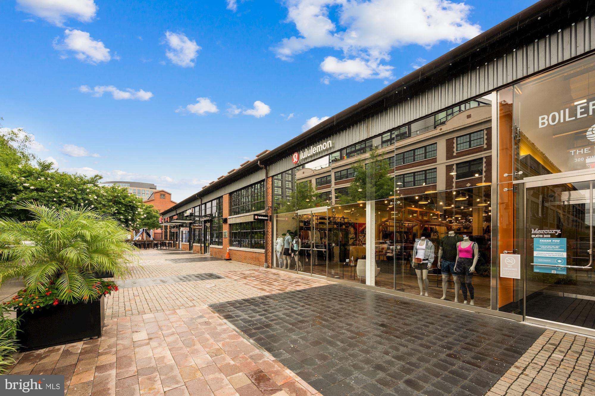 1211 van St SE #1212