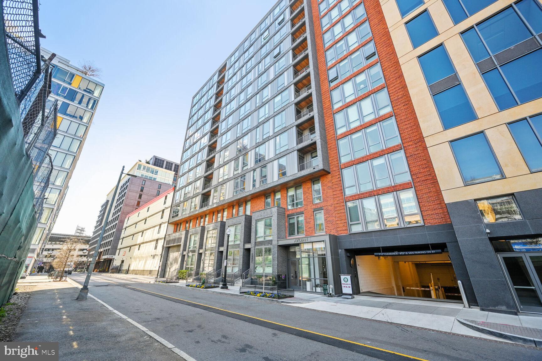 1211 van St SE #1212