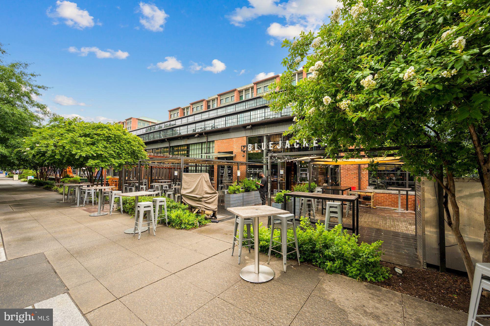 1211 van St SE #1212