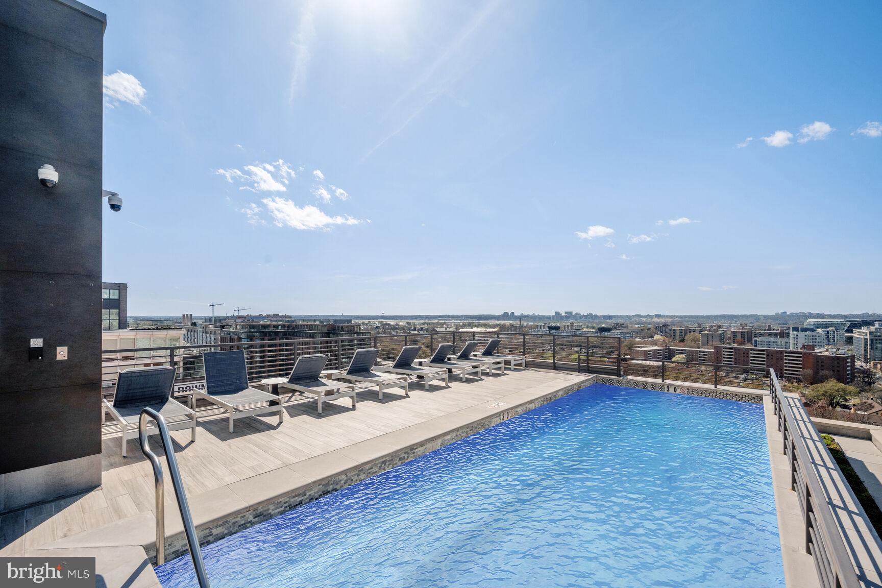 1211 van St SE #1212