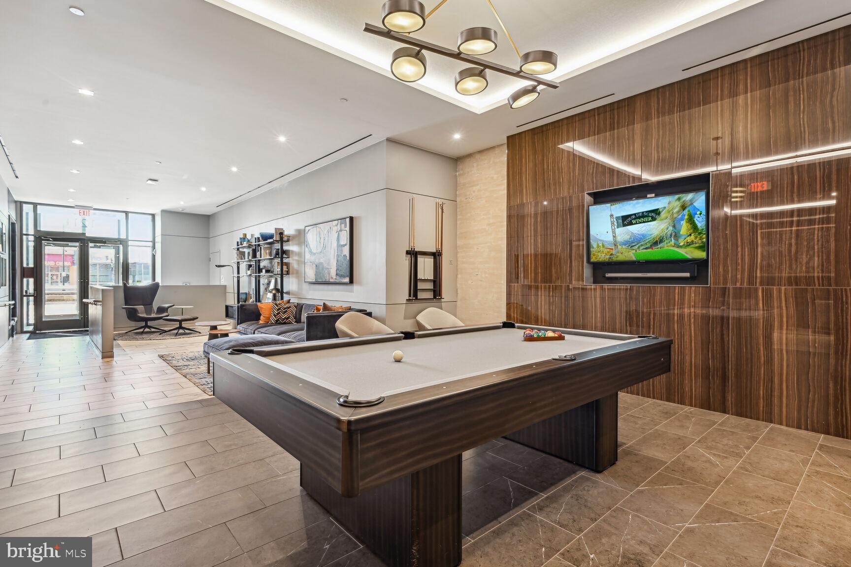 1211 van St SE #1212