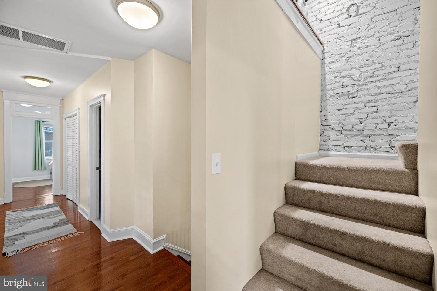 637 Allison St NW