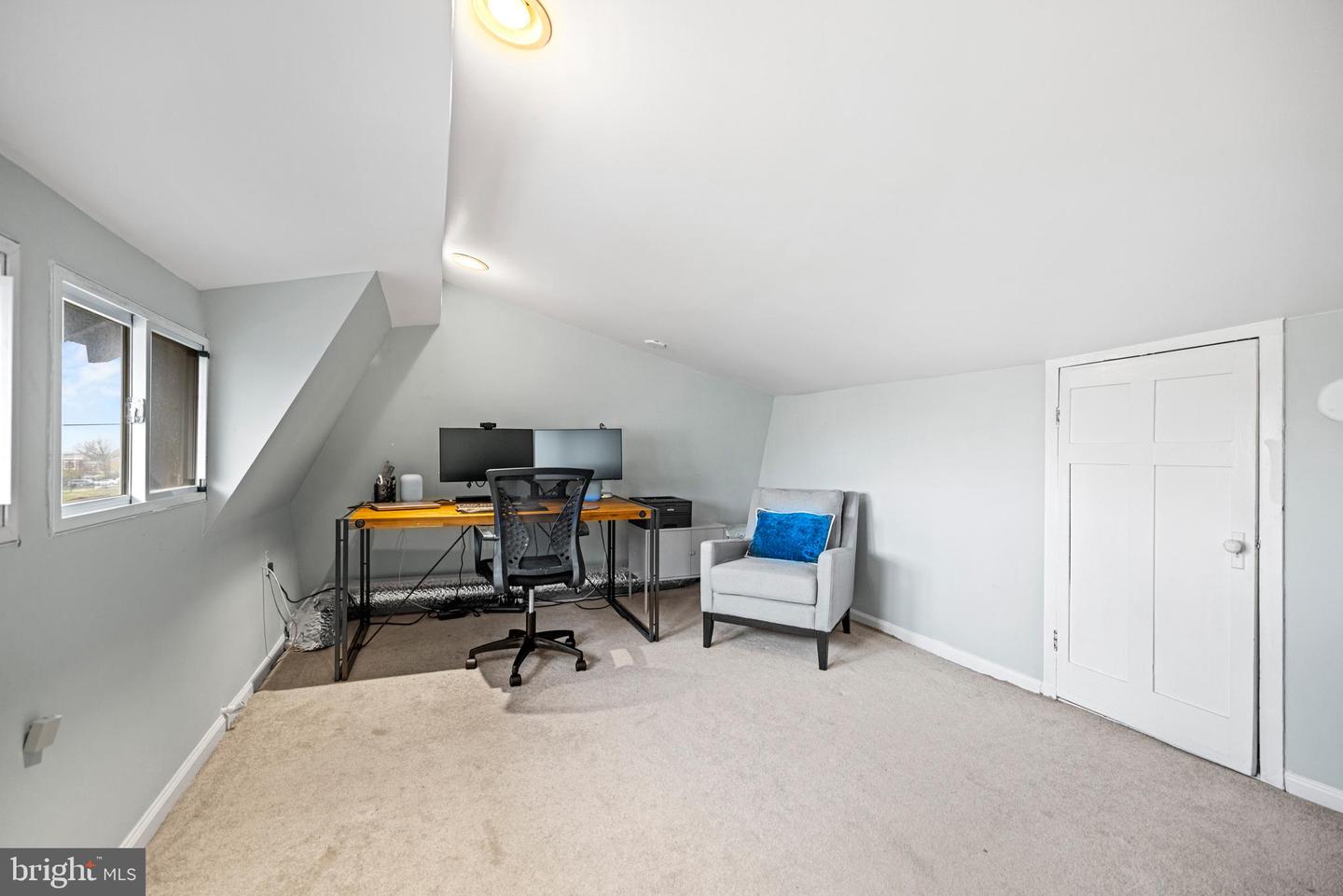 637 Allison St NW