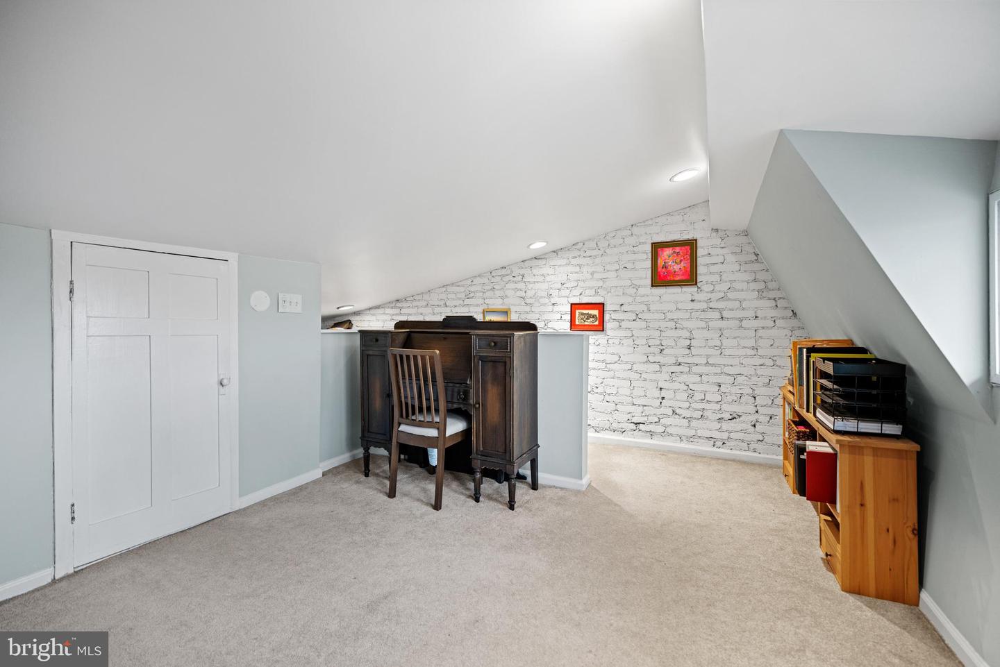 637 Allison St NW