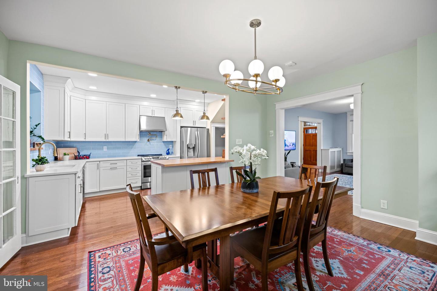 637 Allison St NW