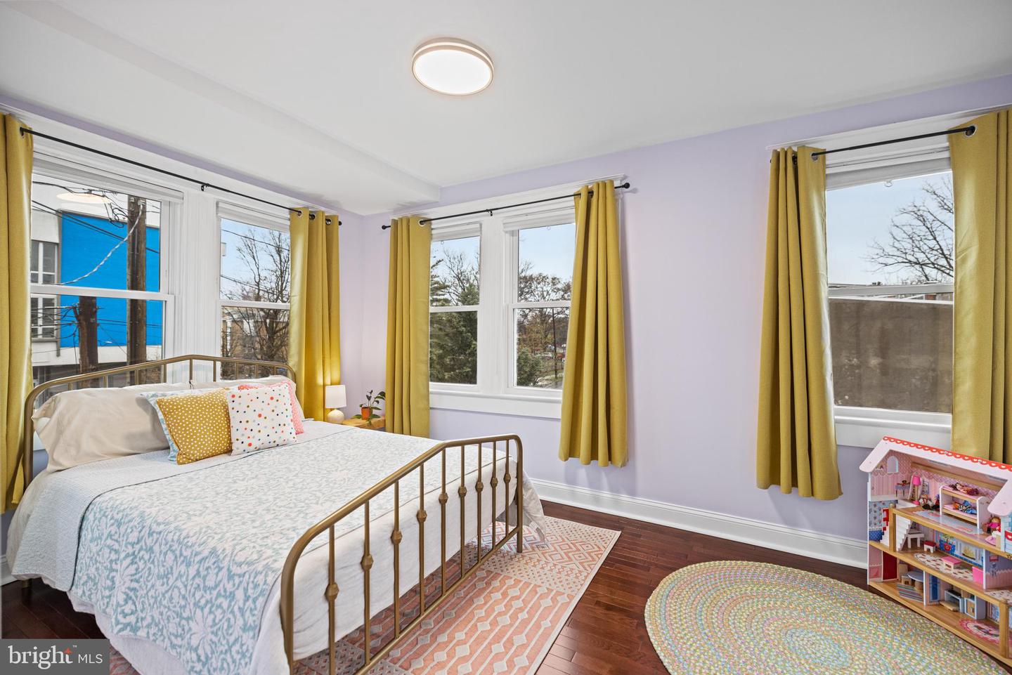 637 Allison St NW
