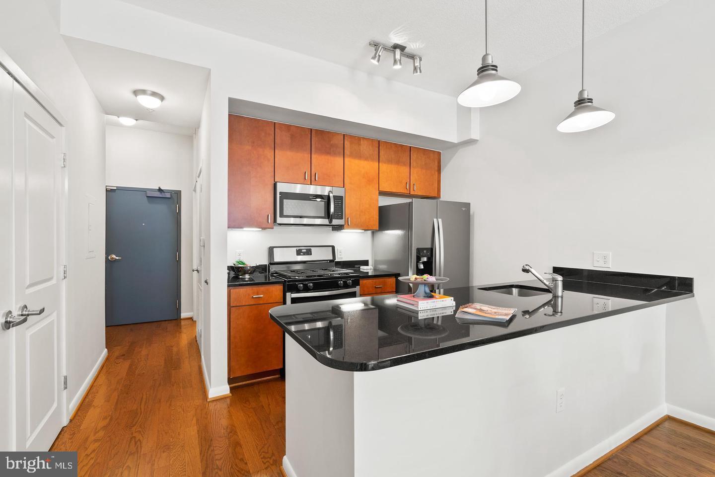 1001 L St NW #103