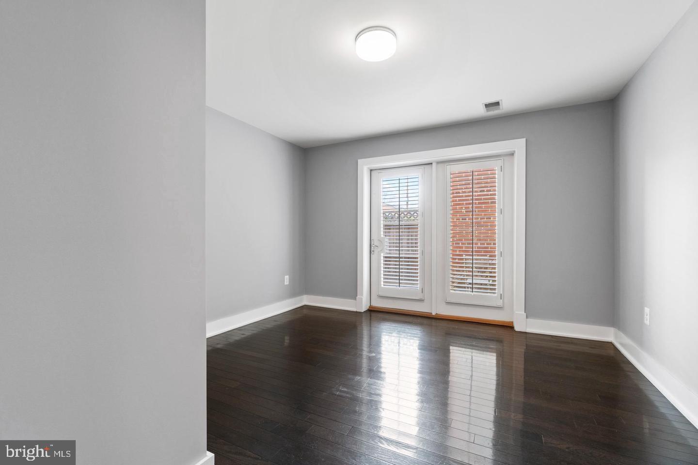 626 Independence Ave SE #105