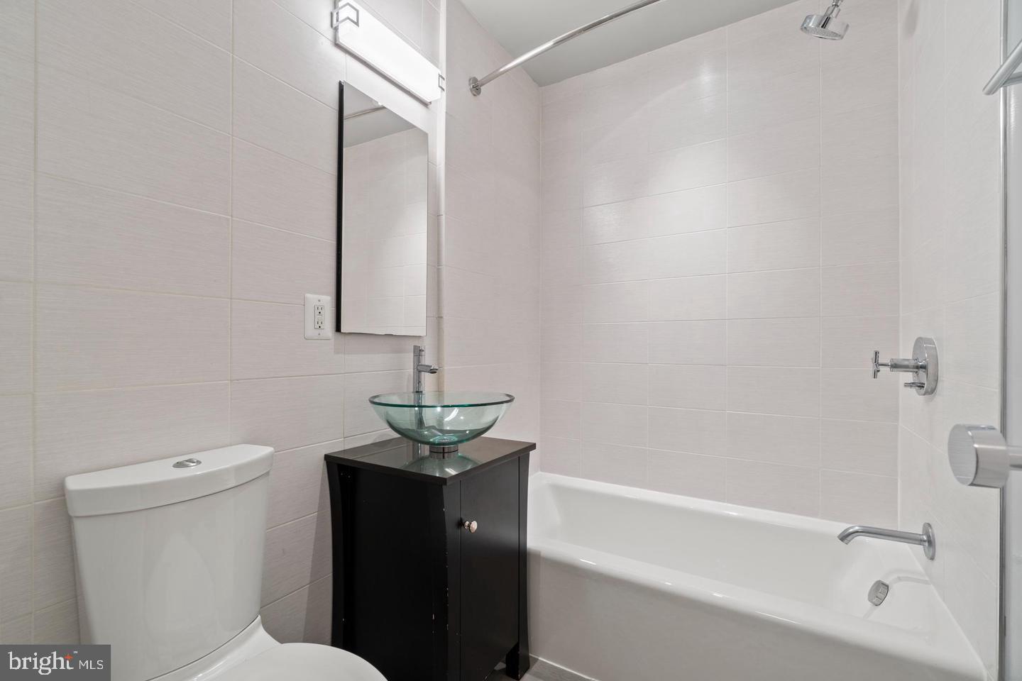 626 Independence Ave SE #105