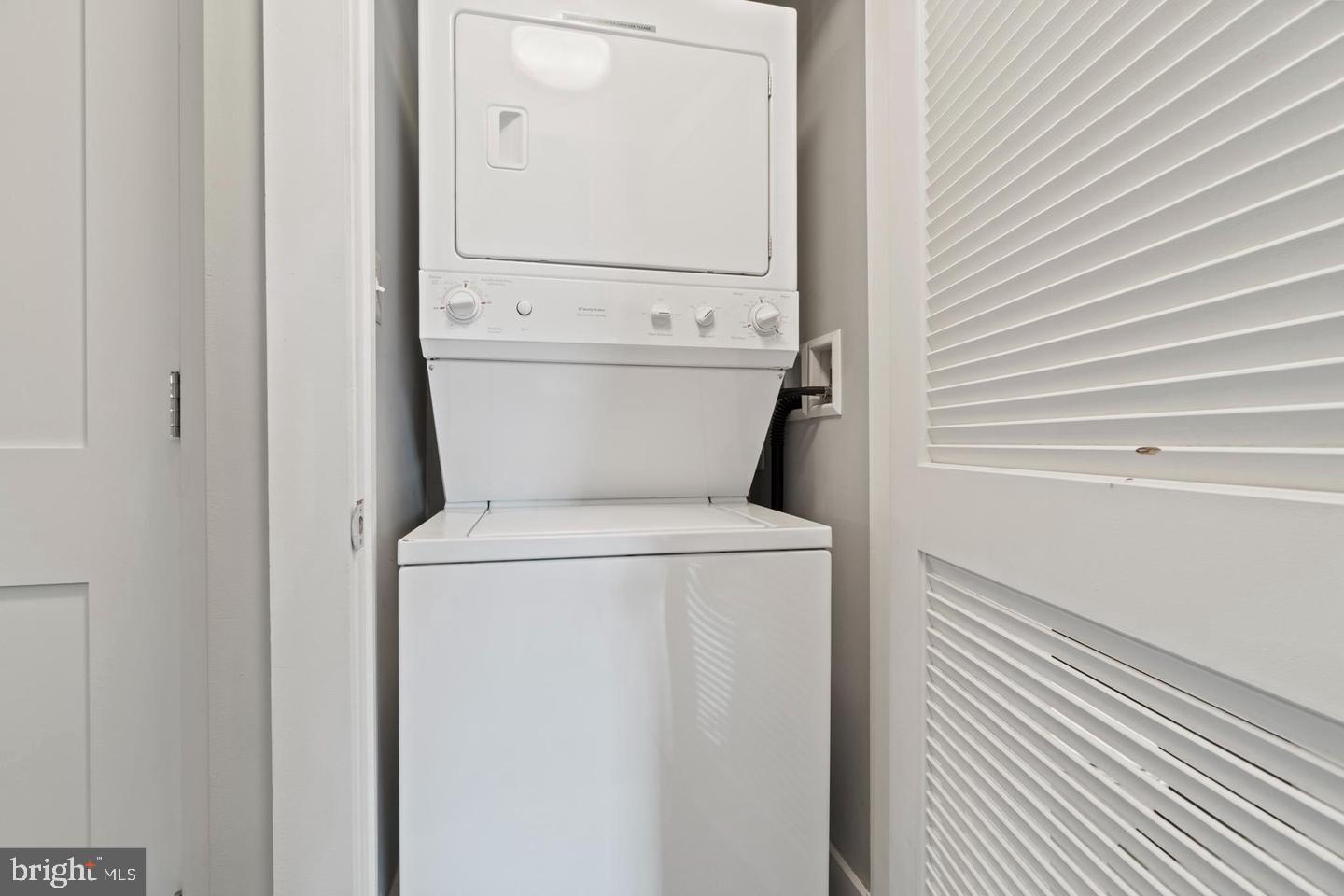 626 Independence Ave SE #105