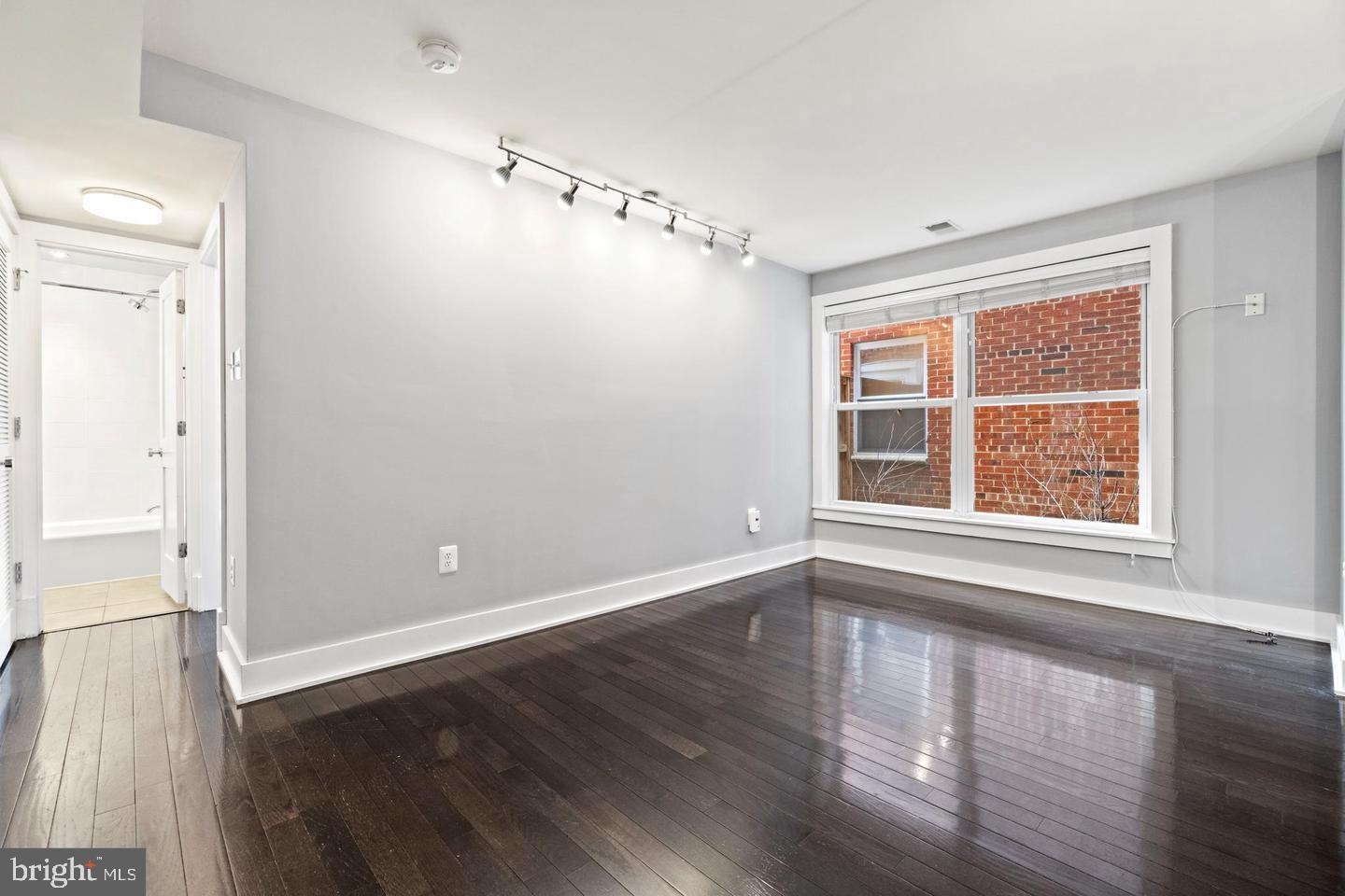 626 Independence Ave SE #105