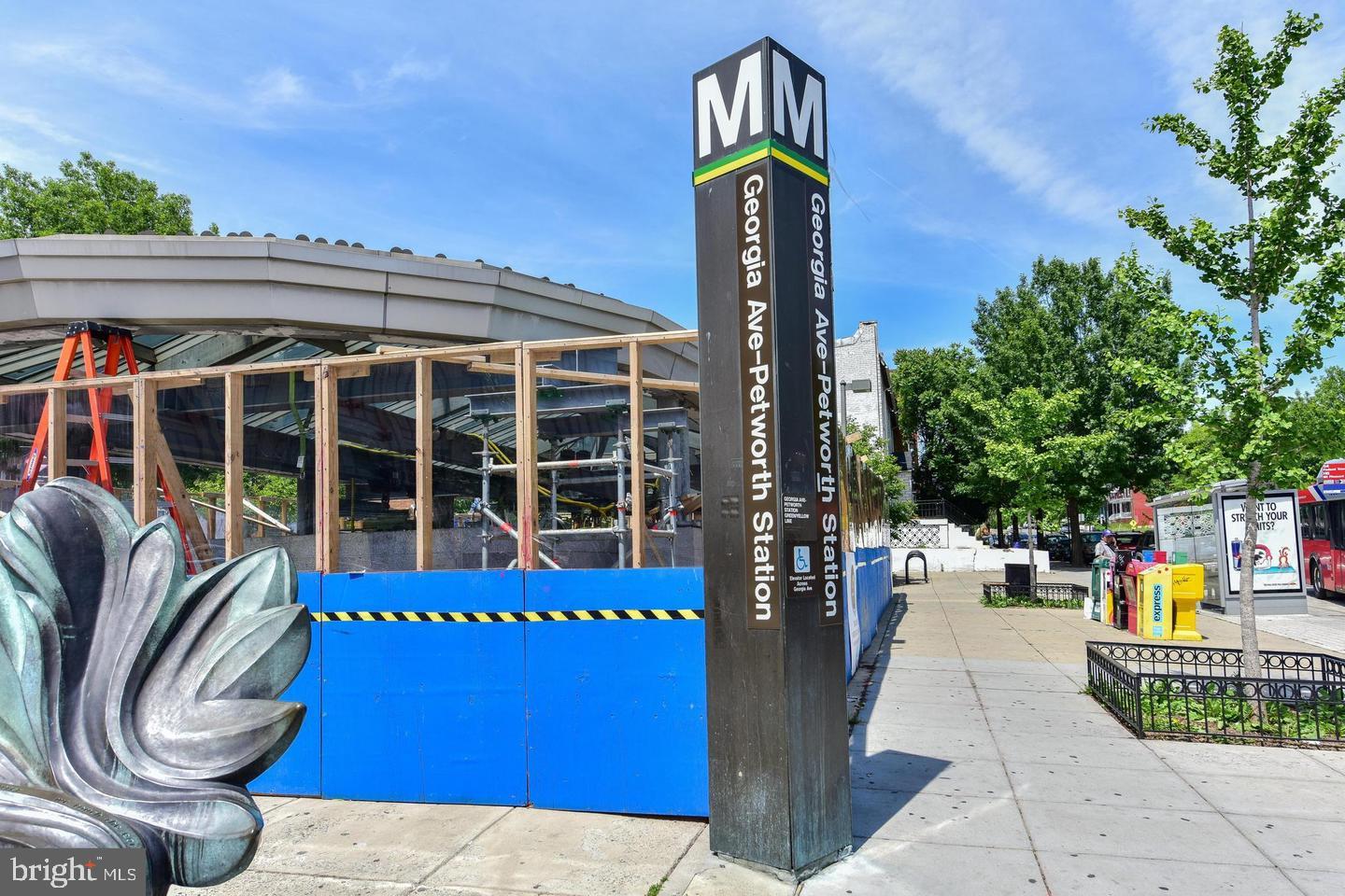 812-1/2 DECATUR ST NW