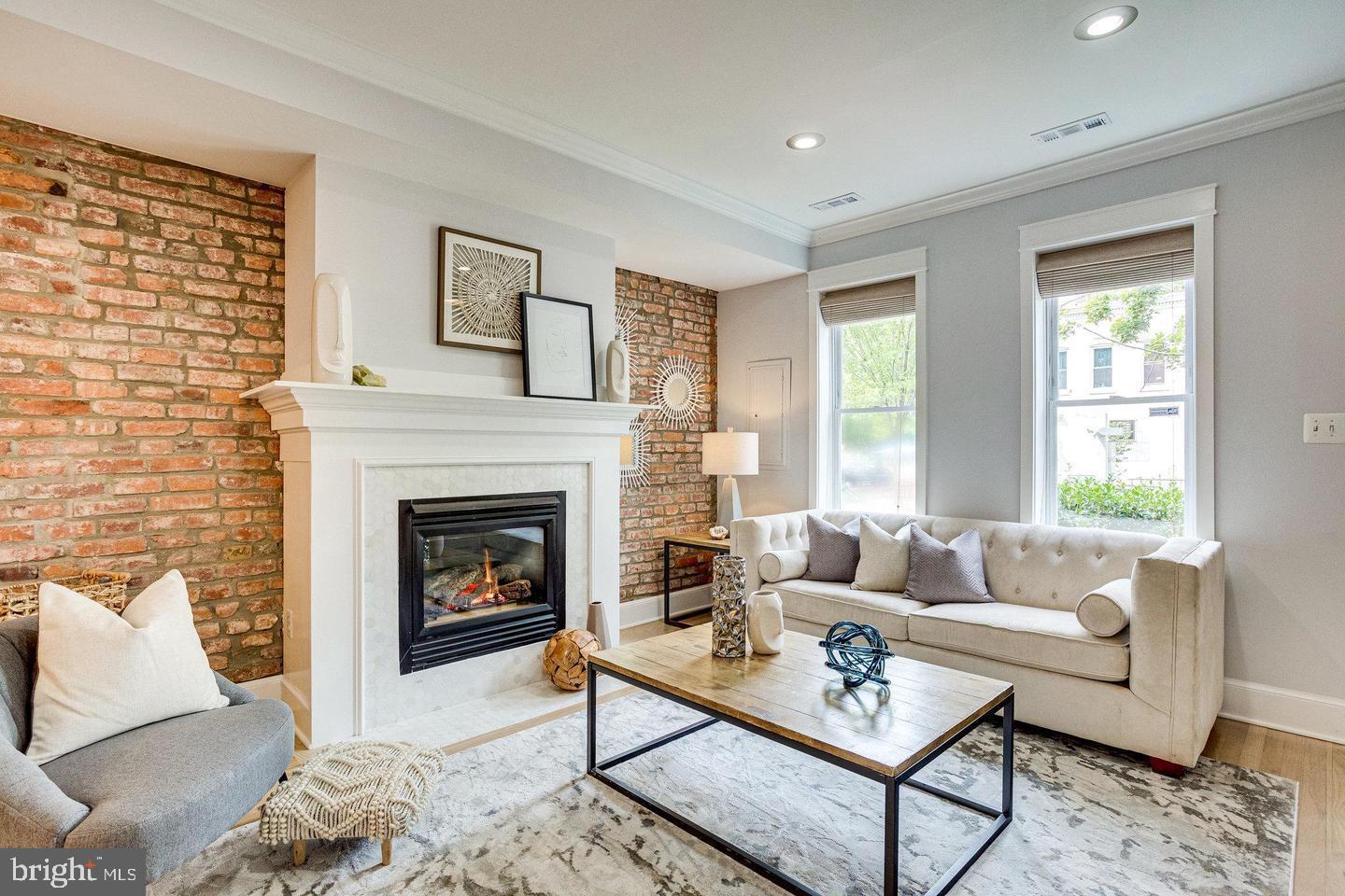 1505 CONSTITUTION AVE NE