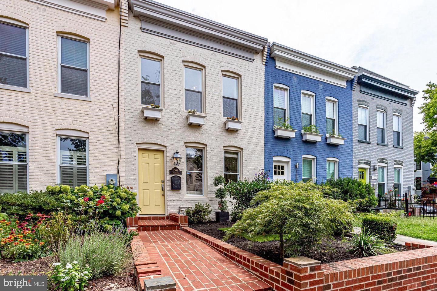 1505 CONSTITUTION AVE NE