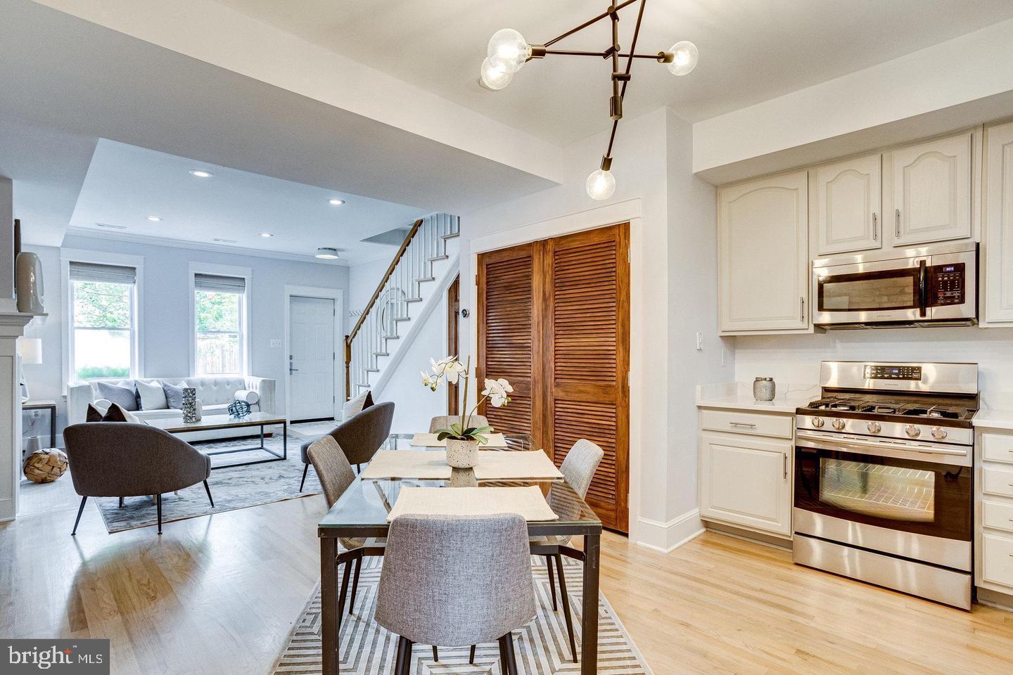 1505 CONSTITUTION AVE NE