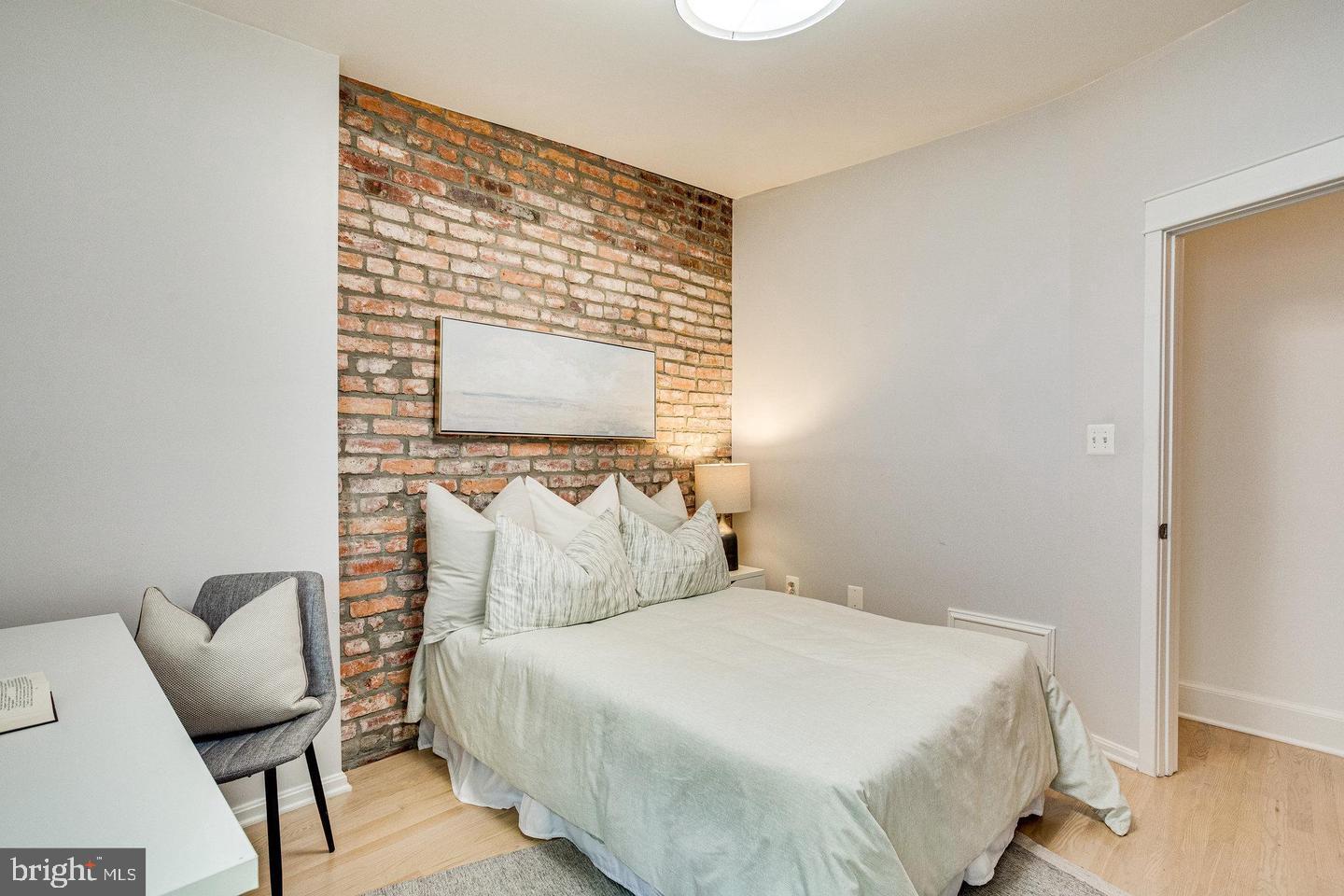 1505 CONSTITUTION AVE NE