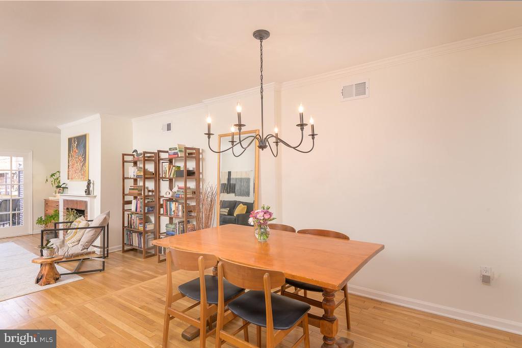 920 I St SE