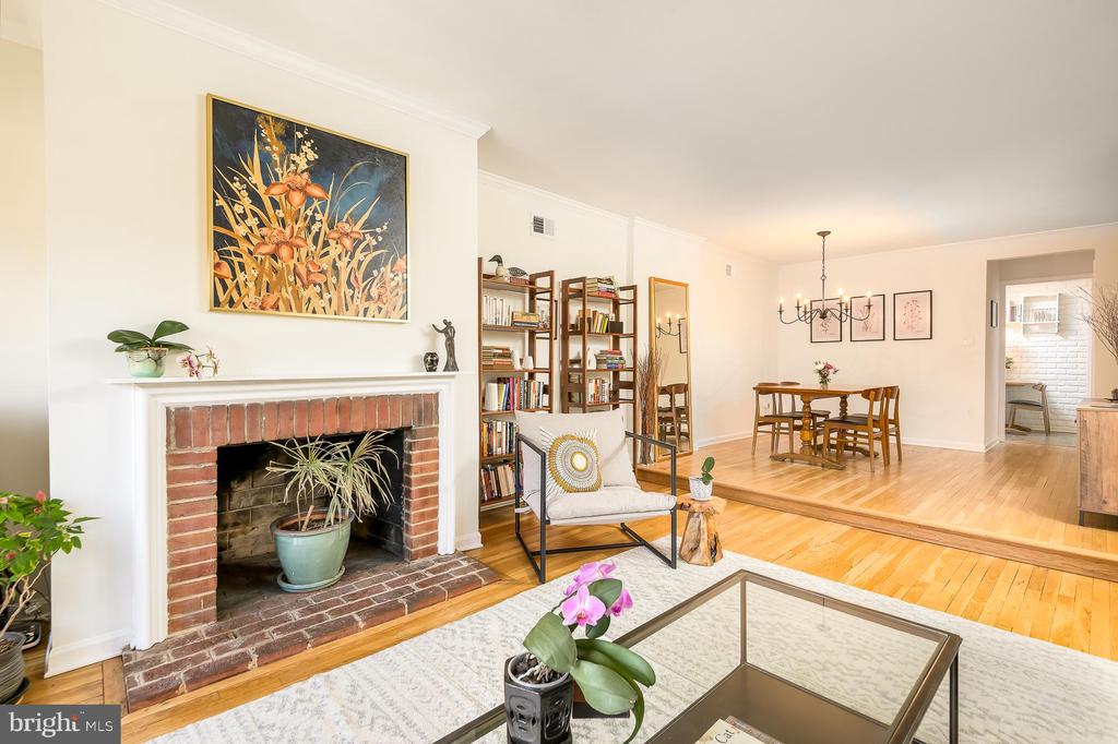 920 I St SE