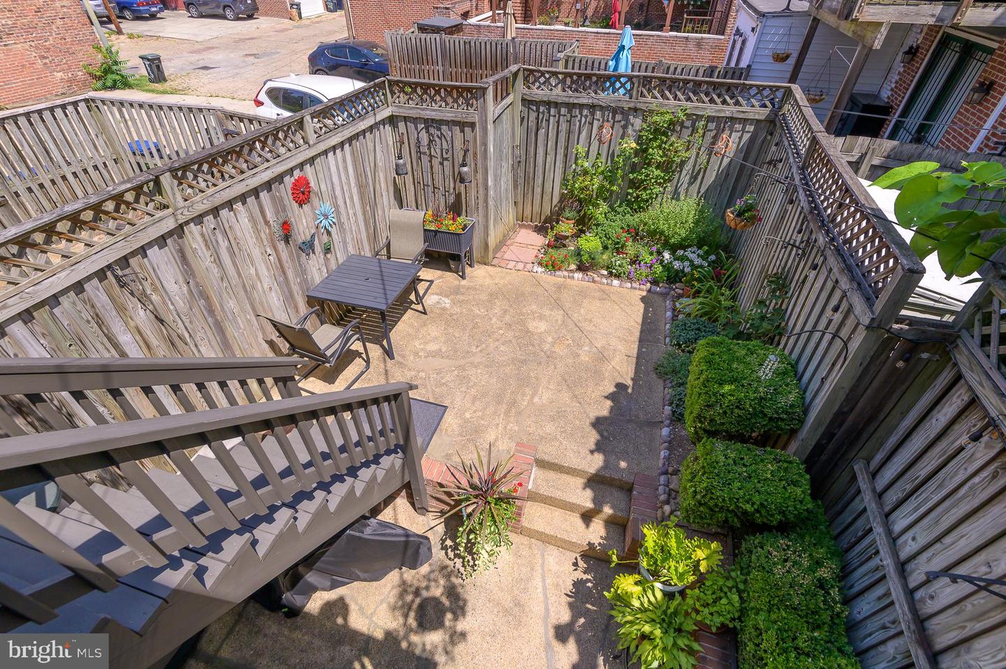 920 I St SE