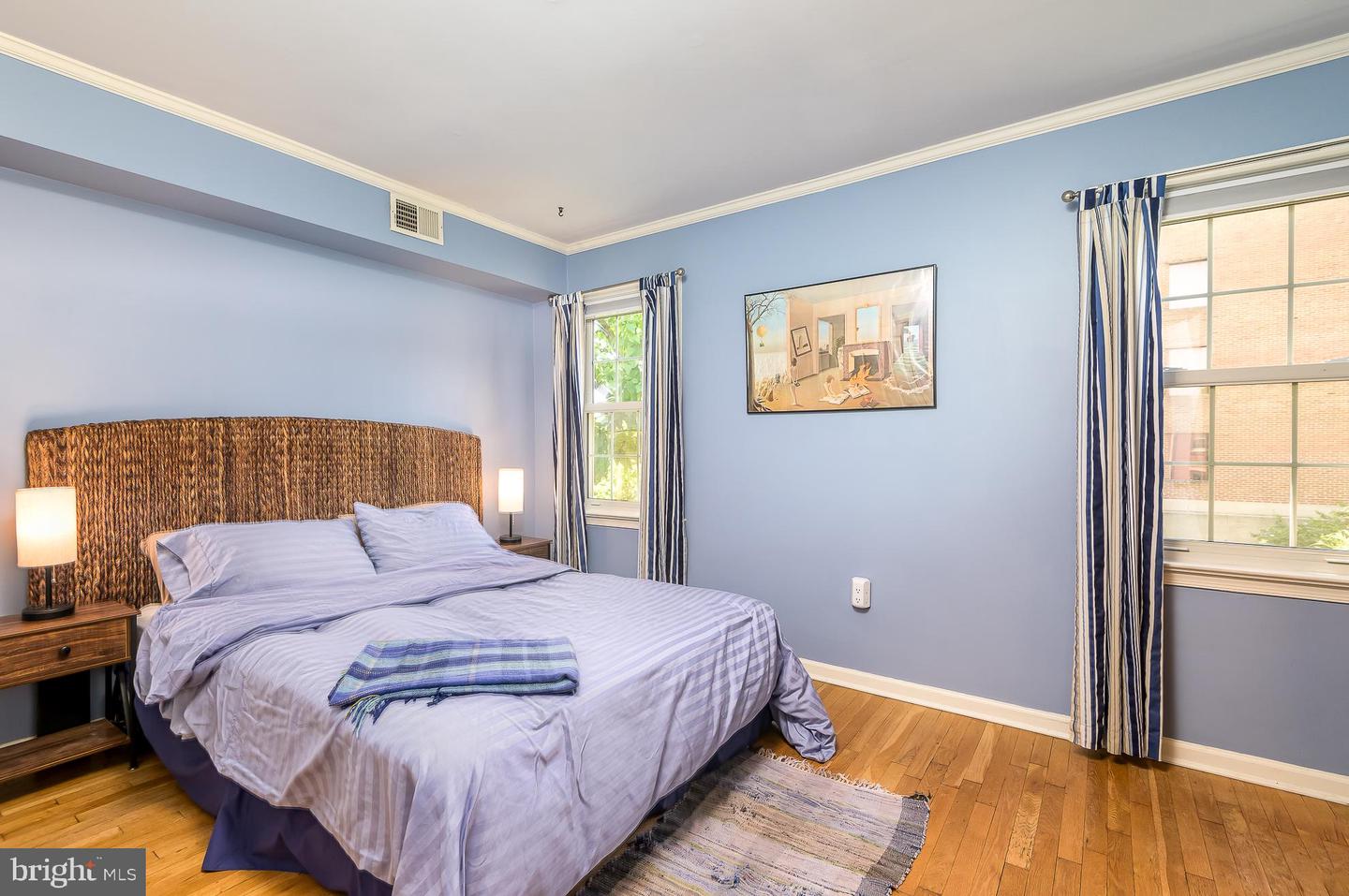920 I St SE