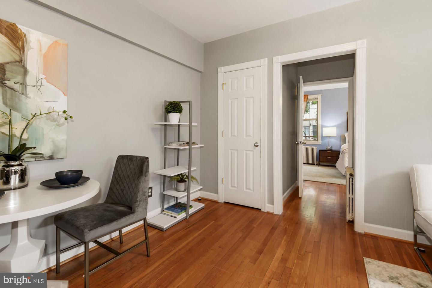 1439 EUCLID ST NW #206