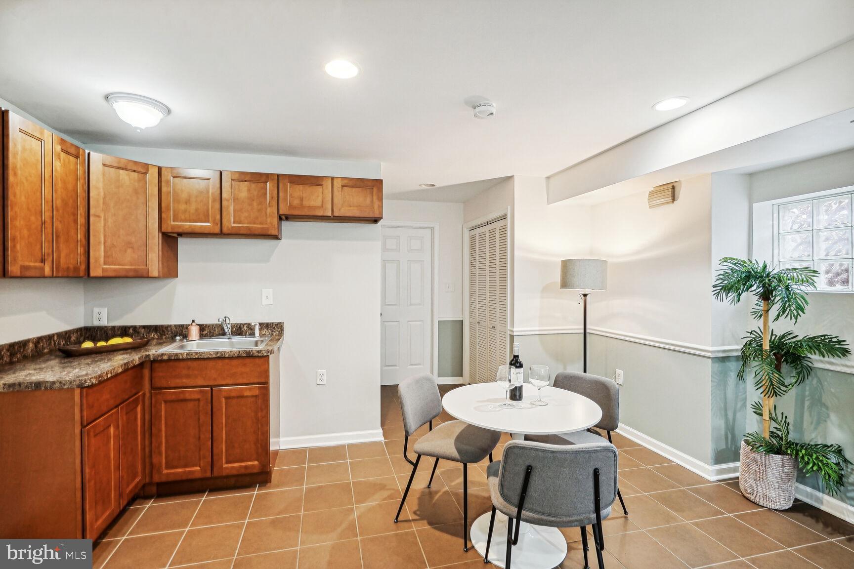 1414 Montello Ave NE