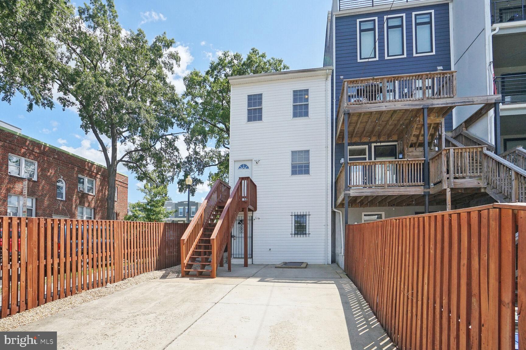 1414 Montello Ave NE