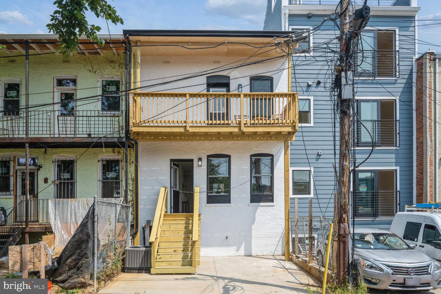 519 Florida Ave NE