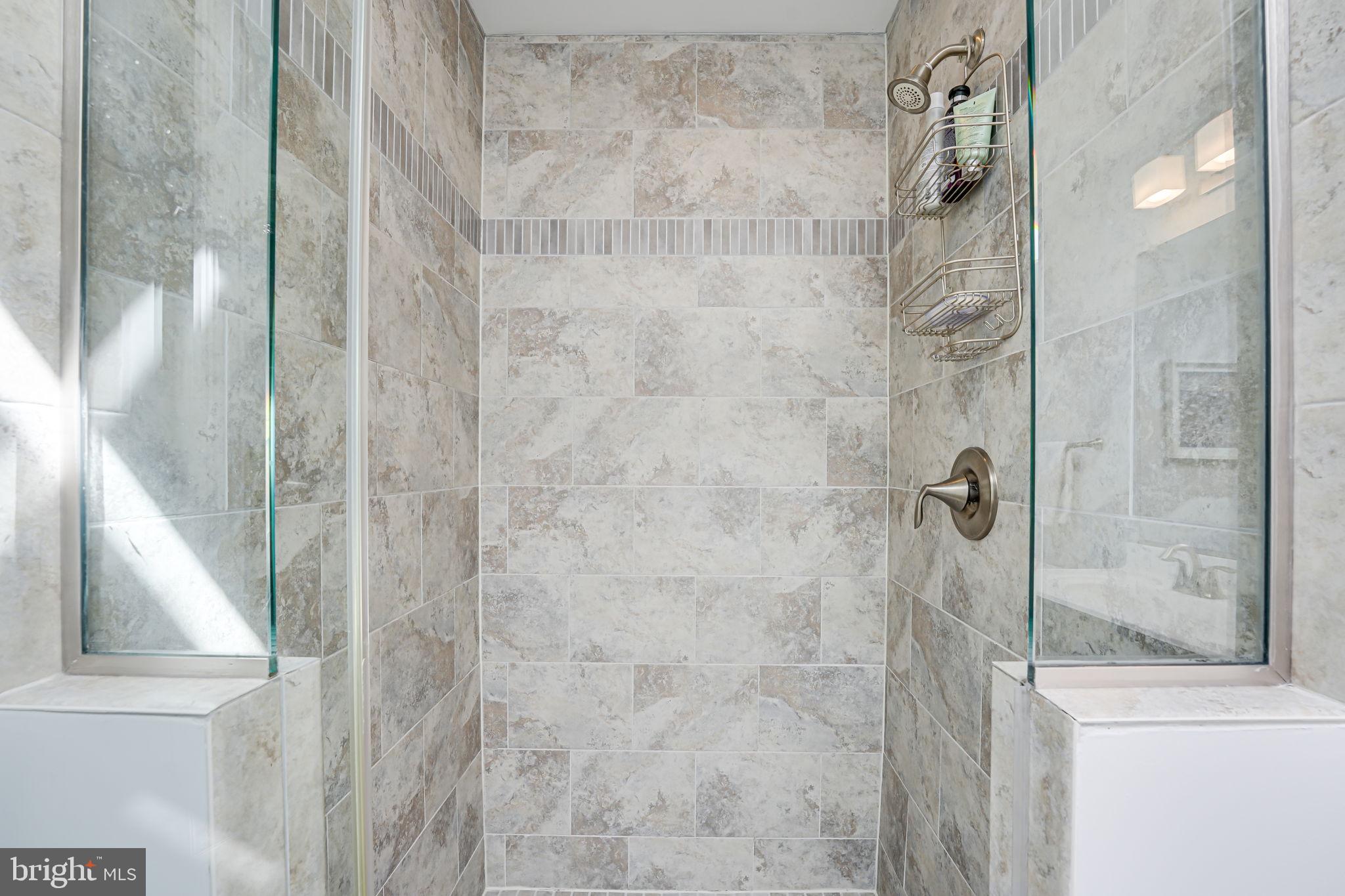 904 Crittenden St NW