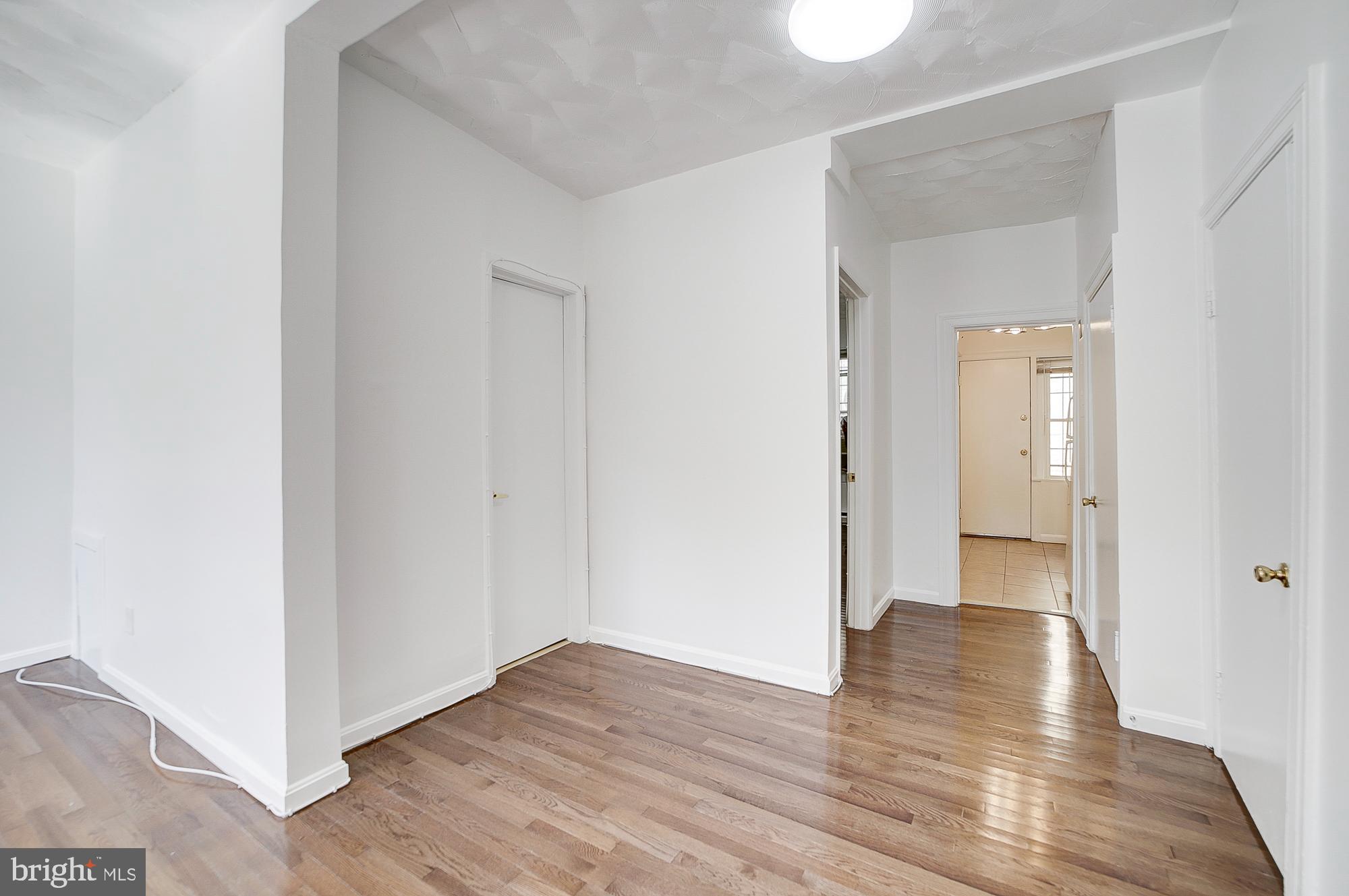 1544 INDEPENDENCE AVE SE #1