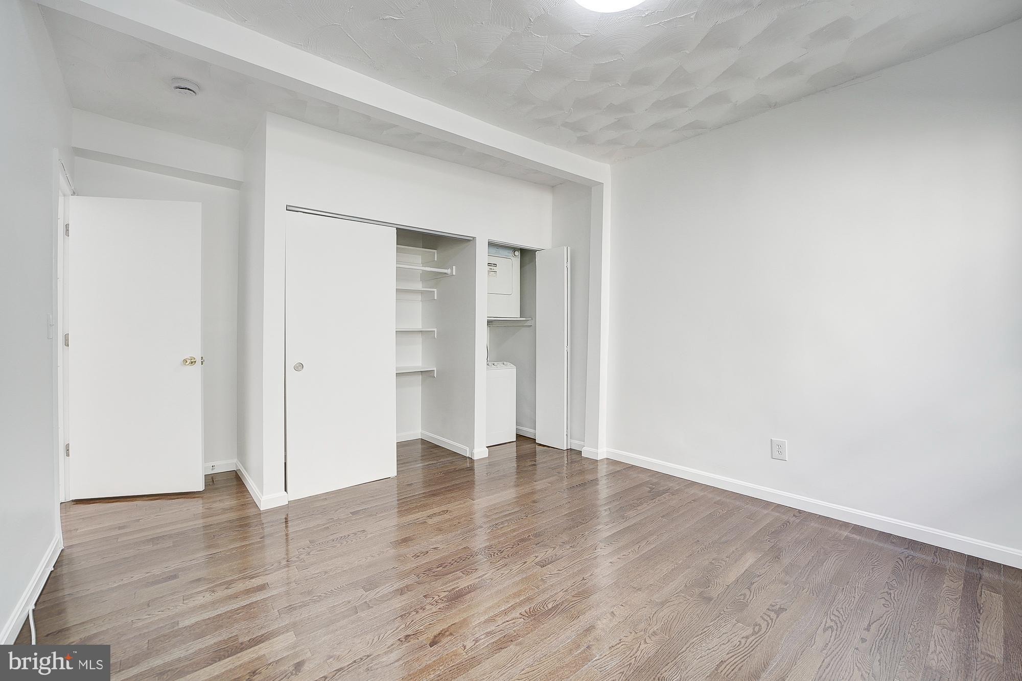 1544 INDEPENDENCE AVE SE #1