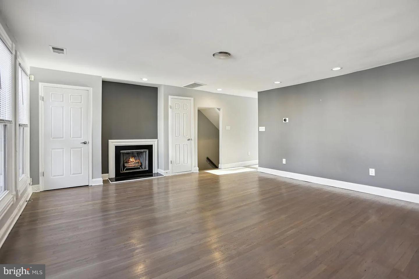 1507 FREEDOM WAY SE #2