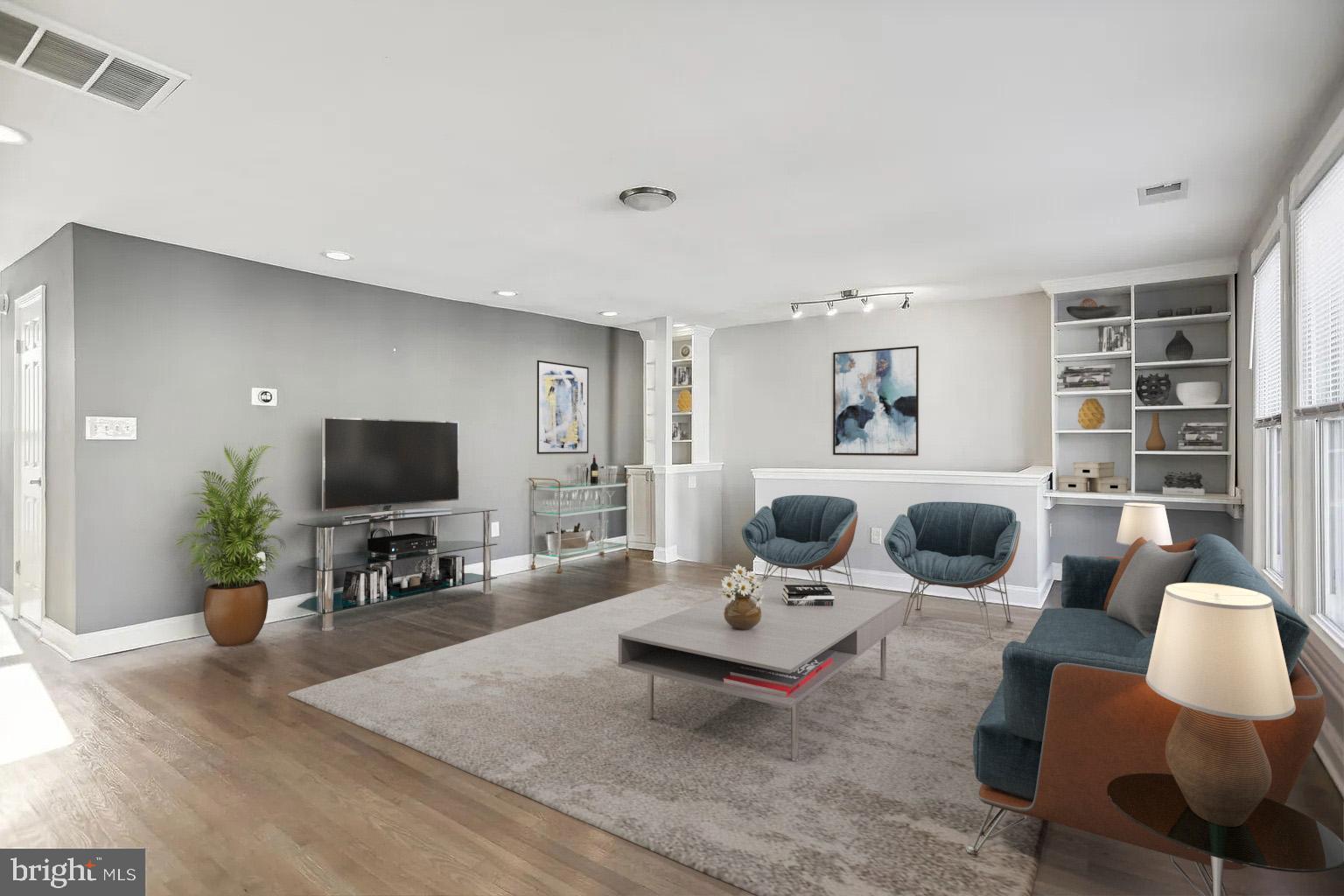 1507 FREEDOM WAY SE #2