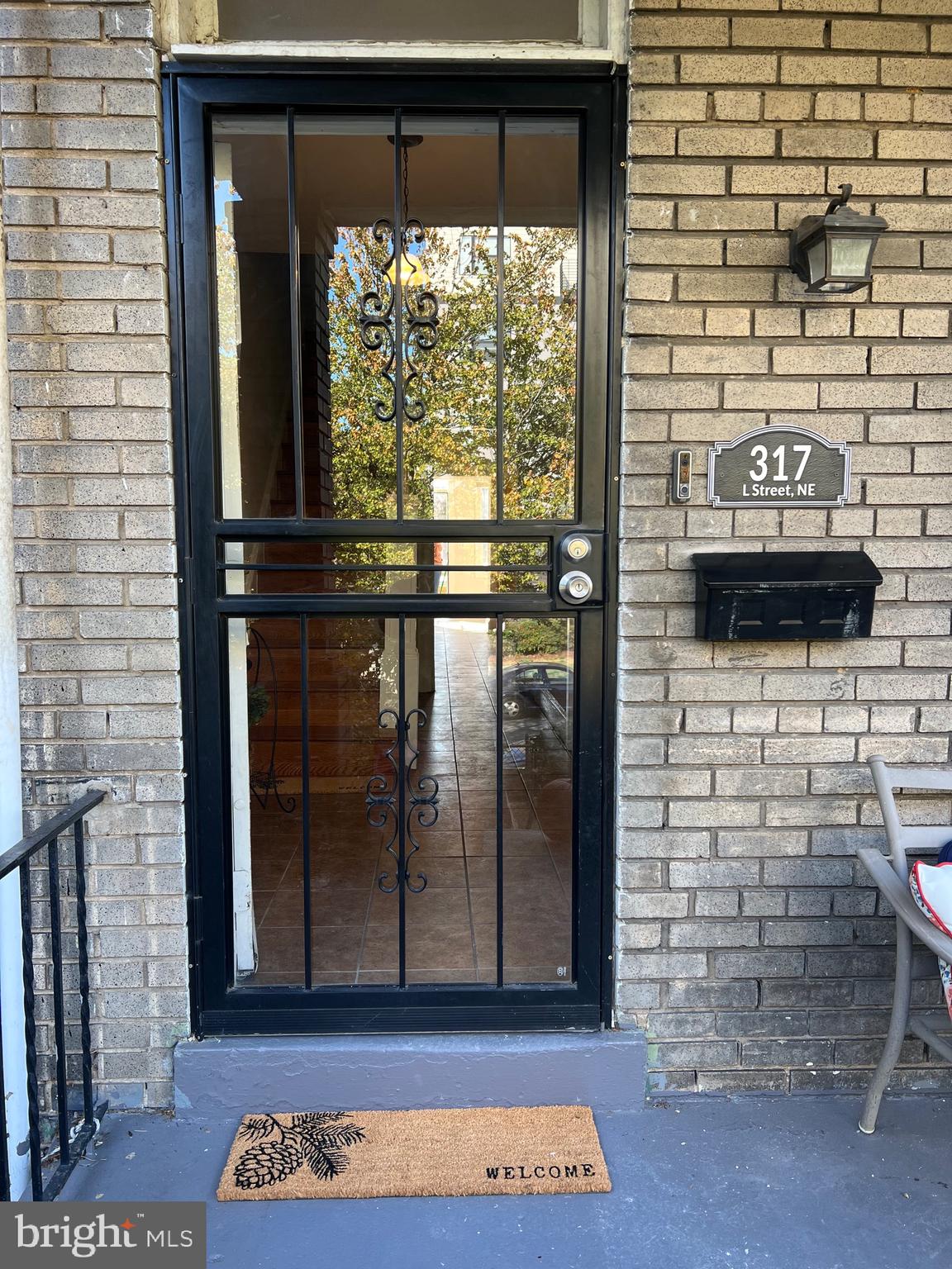 317 L St NE