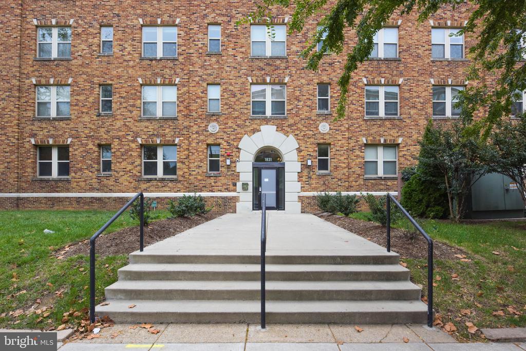 1831 2ND ST NE #504