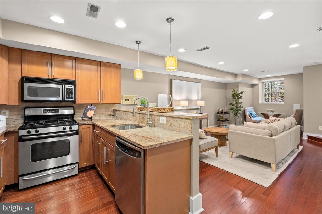1435 Euclid St NW #1