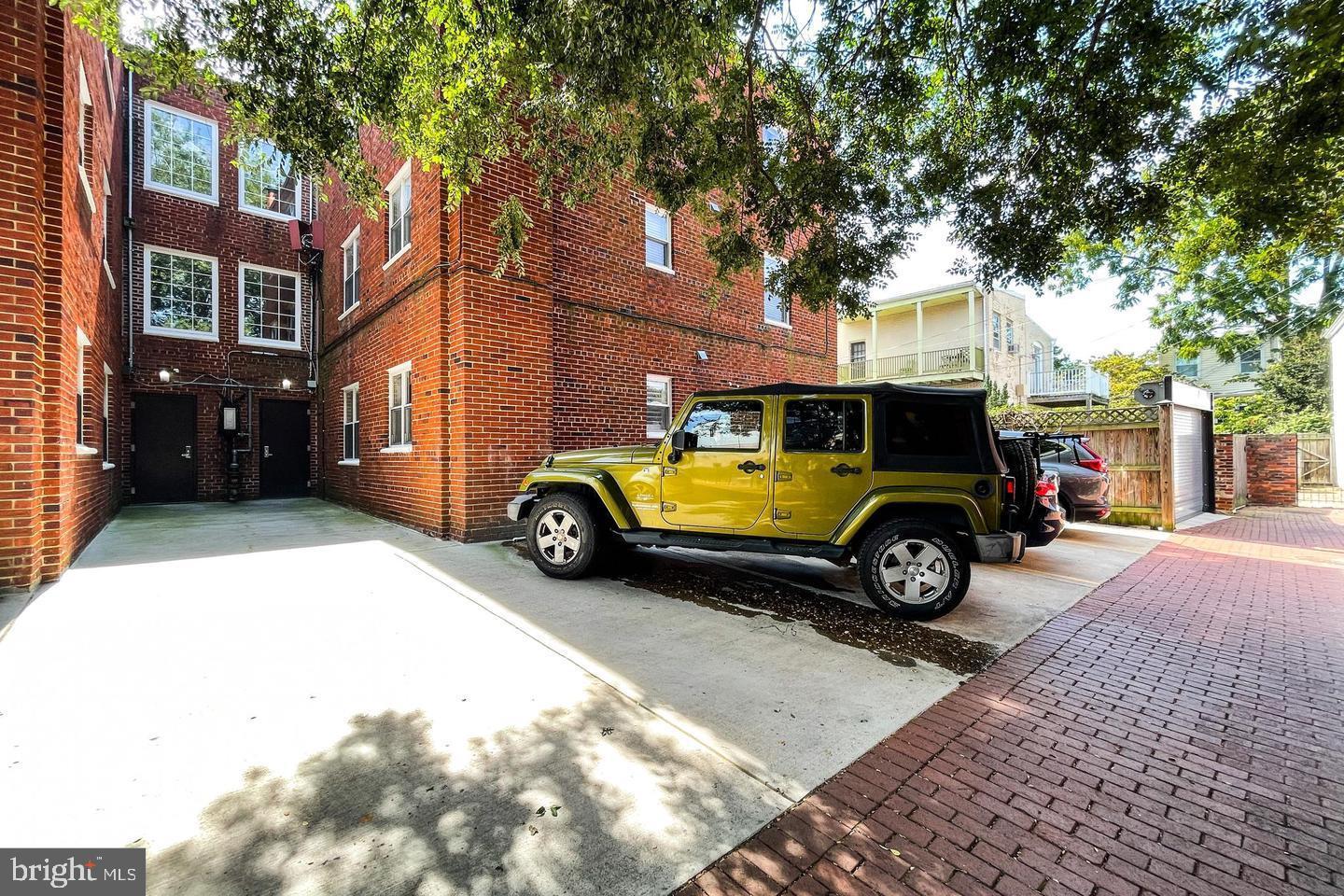 626 INDEPENDENCE AVE SE #104