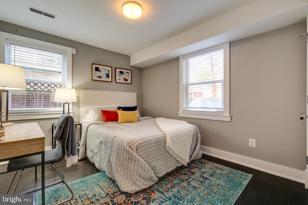626 INDEPENDENCE AVE SE #104
