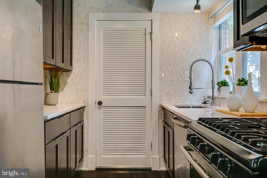 626 INDEPENDENCE AVE SE #104