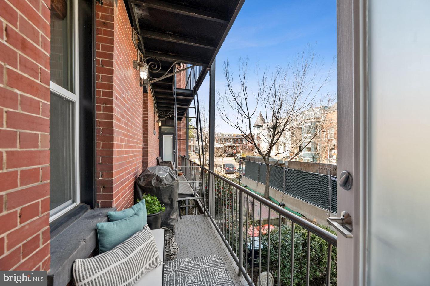 143 RHODE ISLAND AVE NW #3