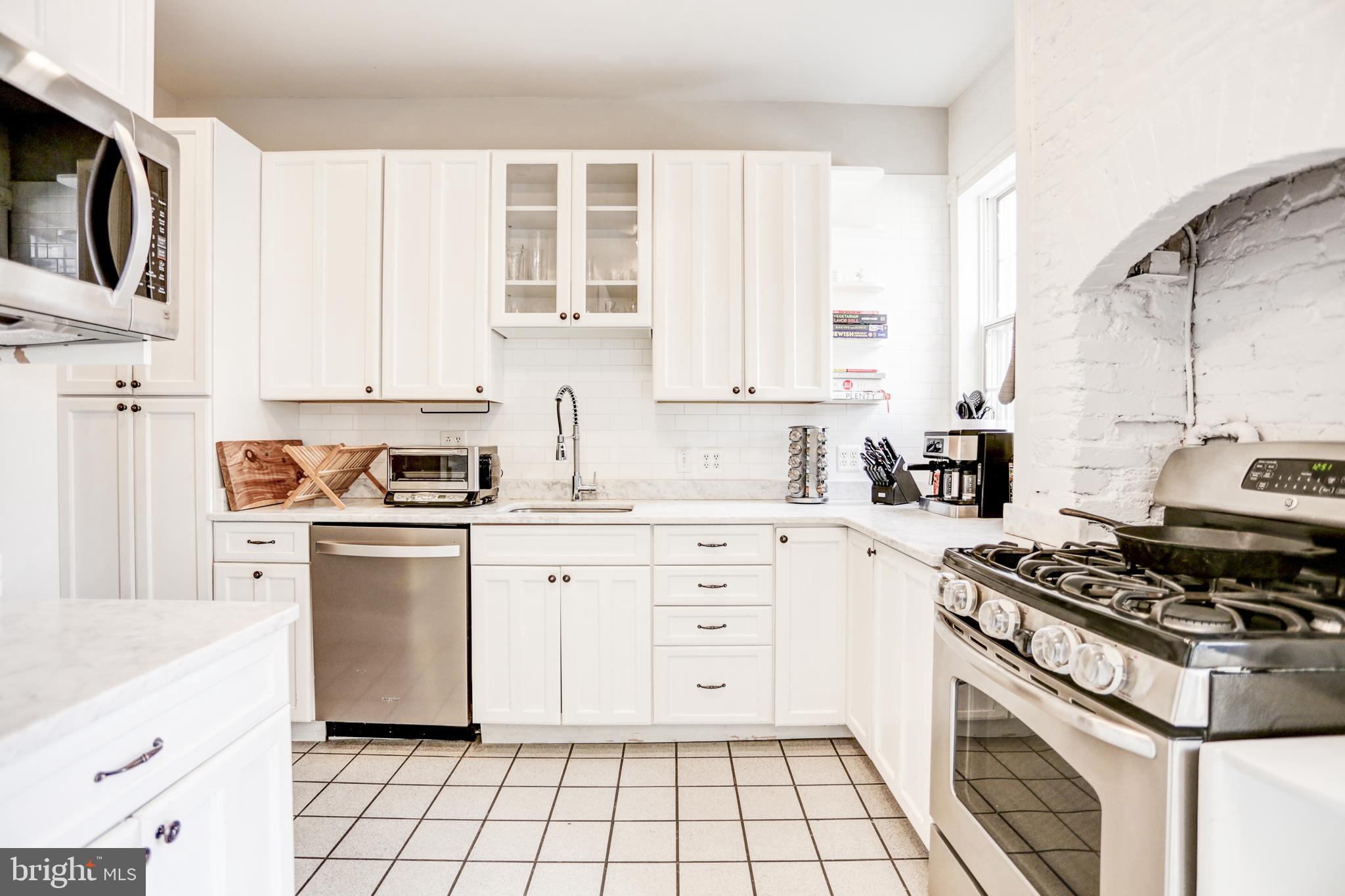 604 TENNESSEE AVE NE