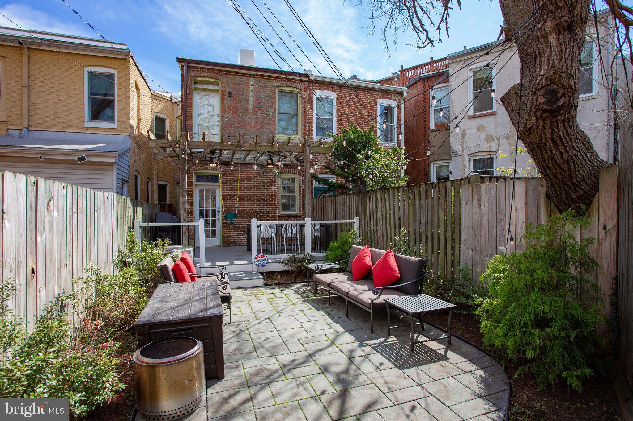 604 TENNESSEE AVE NE