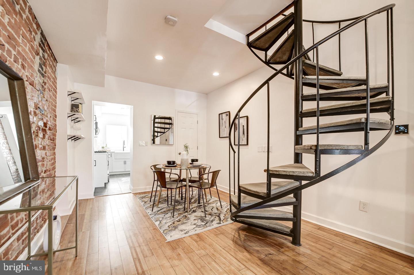 1511 INDEPENDENCE AVE SE