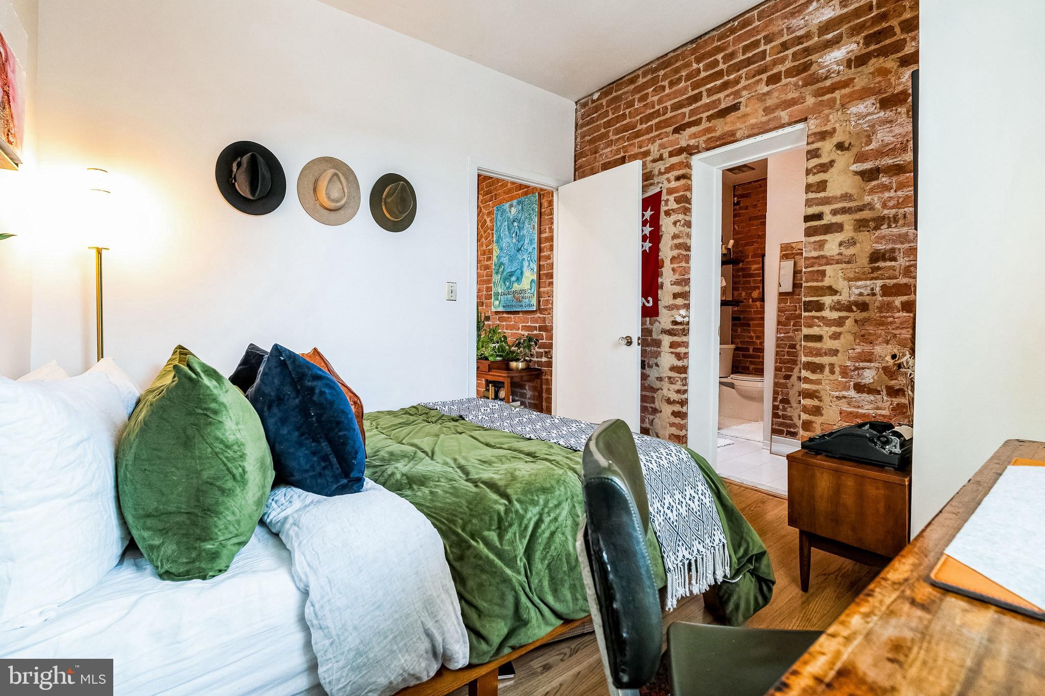 1341 East Capitol SE #303