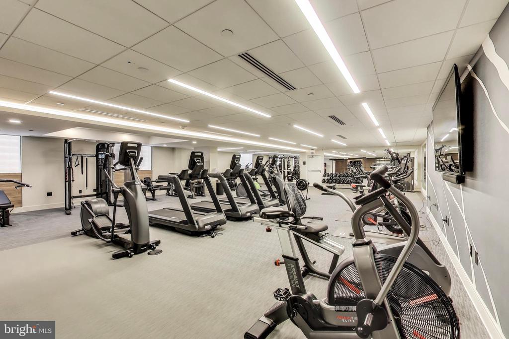 616 E St NW #648