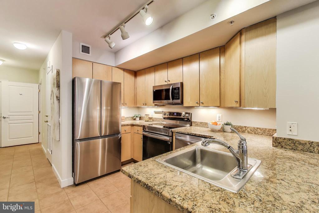 616 E St NW #648