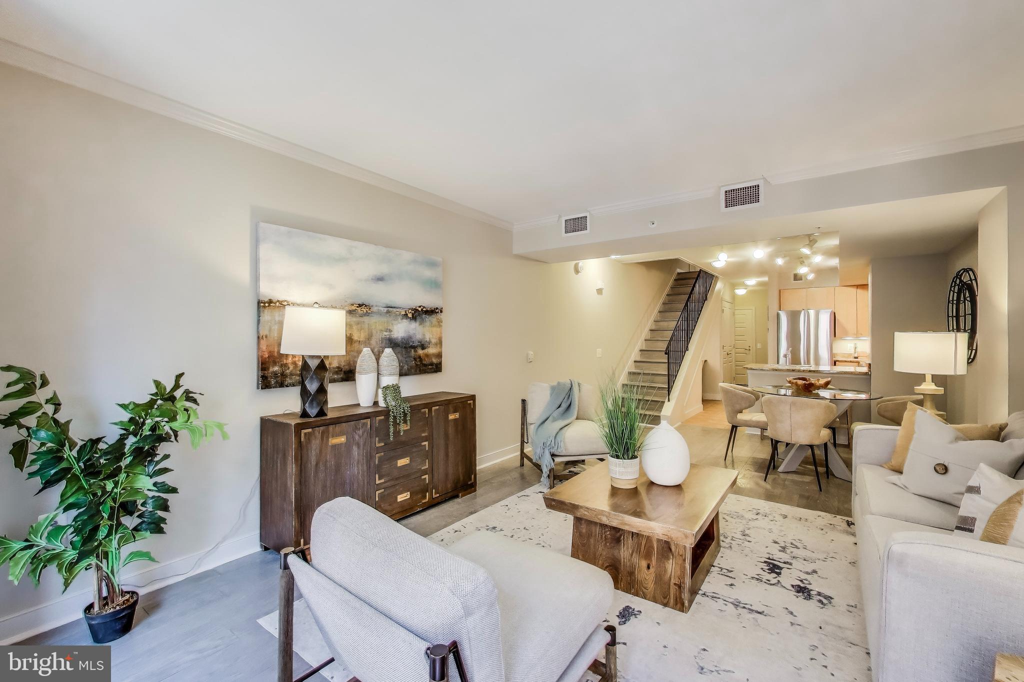616 E St NW #648