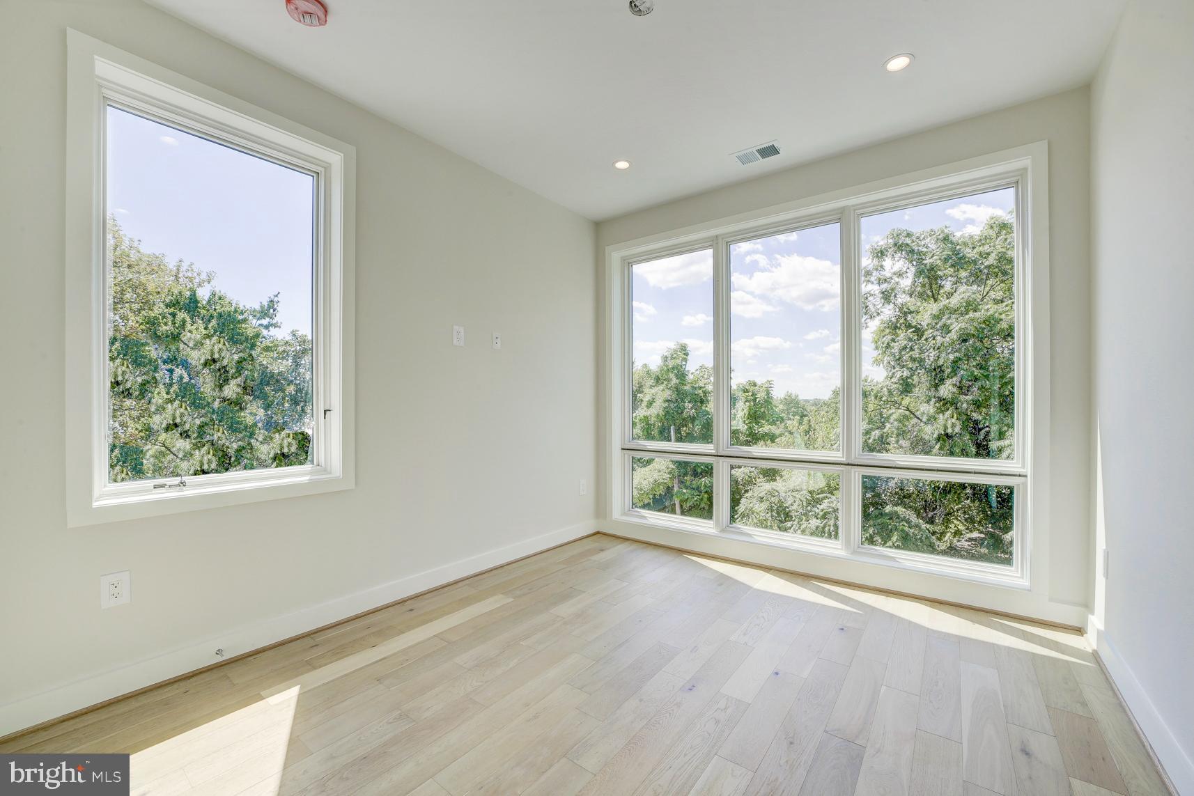 3118 MOUNT PLEASANT ST NW #4