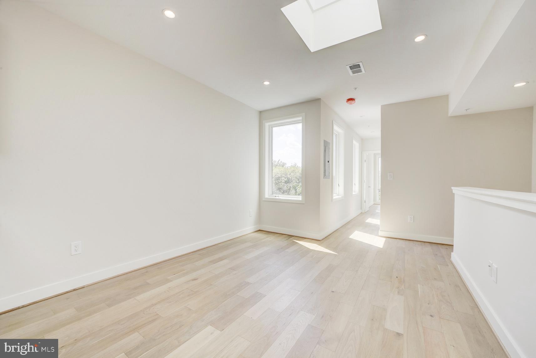 3118 MOUNT PLEASANT ST NW #4