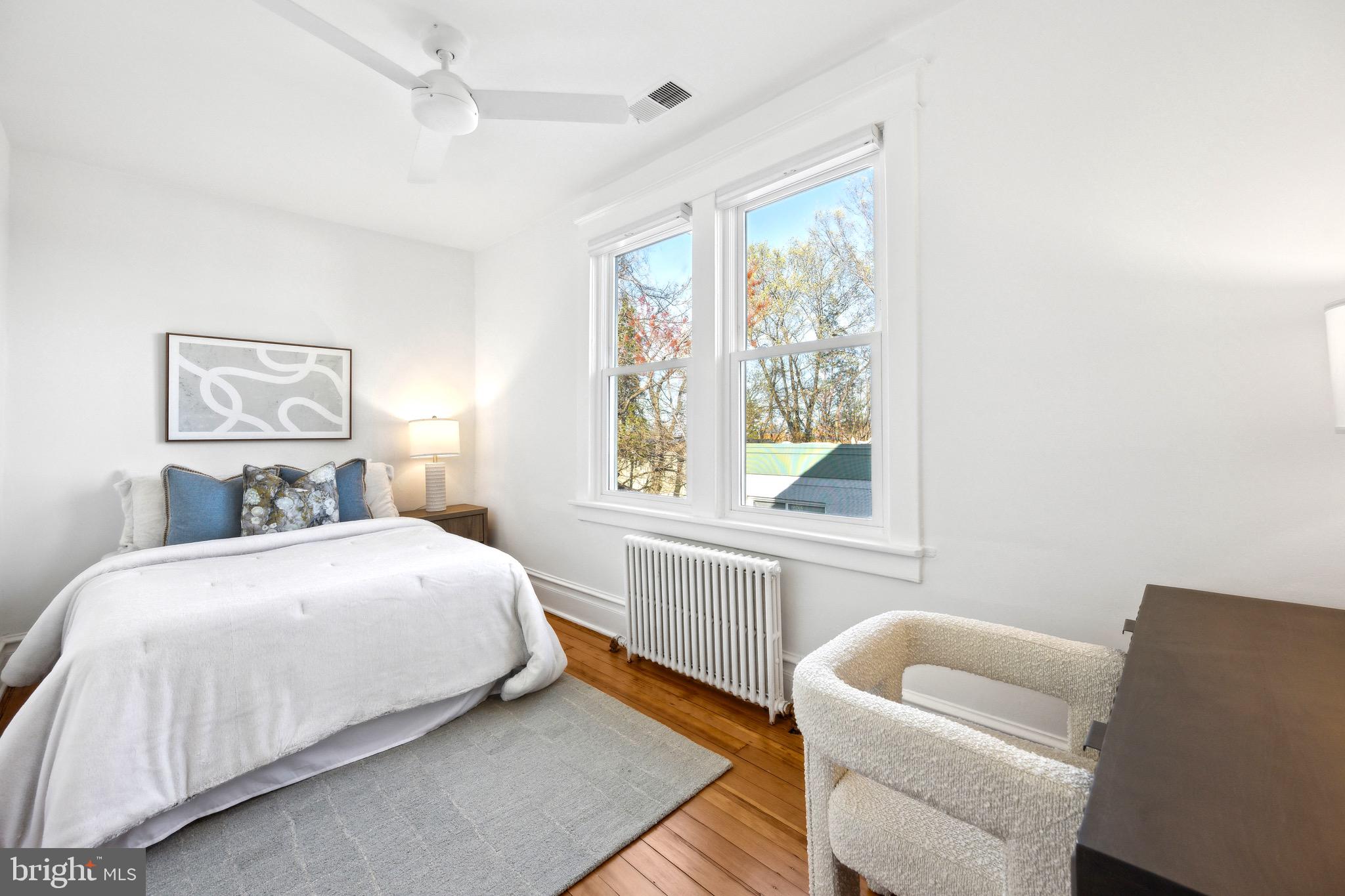 2807 13th St NE